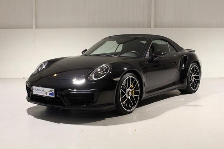 Sort Porsche 911 Turbo S fra 2017 set udefra