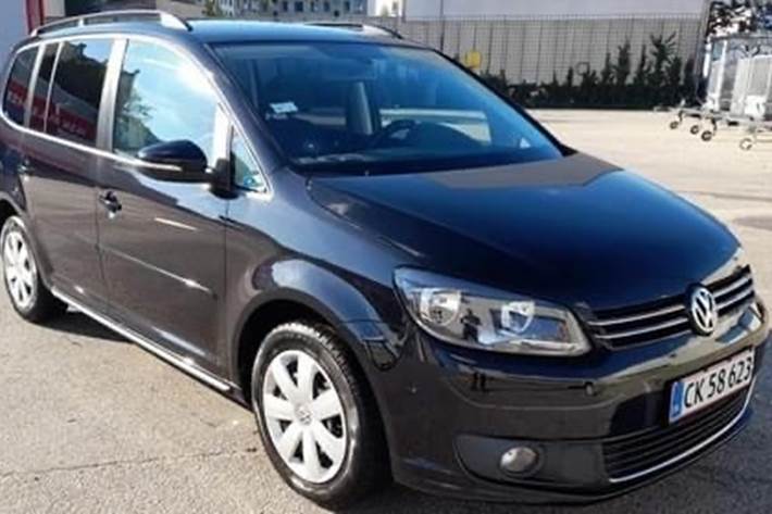 Sort VW Touran fra 2014