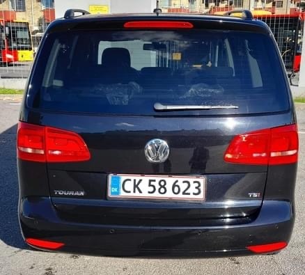 Sort VW Touran fra 2014