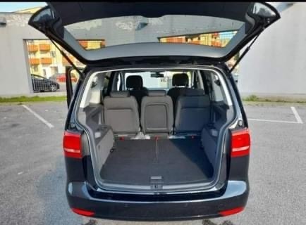 Sort VW Touran fra 2014
