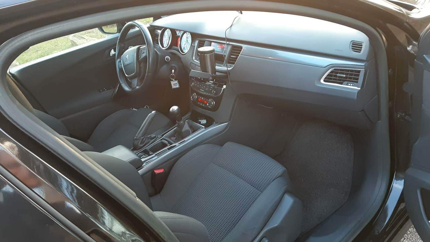 Sort Peugeot 508 fra 2012
