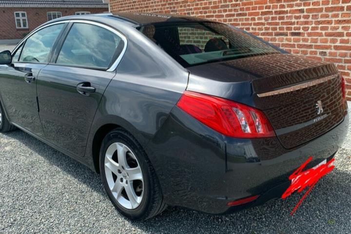 Sort Peugeot 508 fra 2012