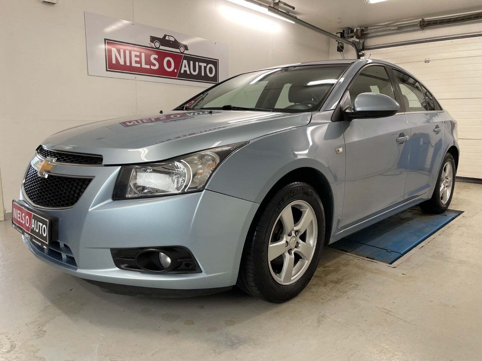 Blå Chevrolet Cruze fra 2010