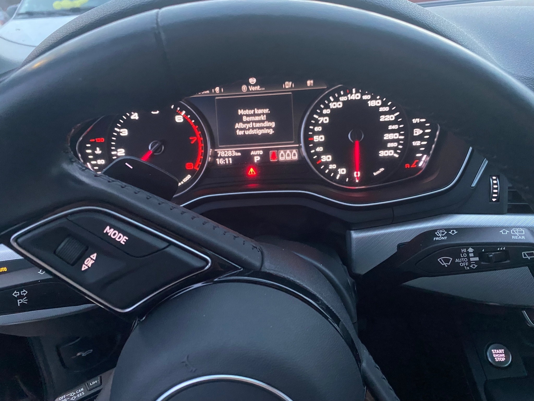 Blå Audi A4 fra 2019