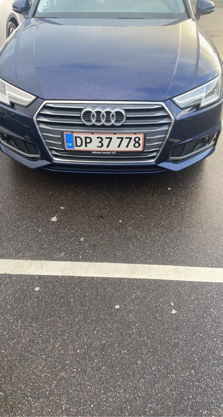 Blå Audi A4 fra 2019