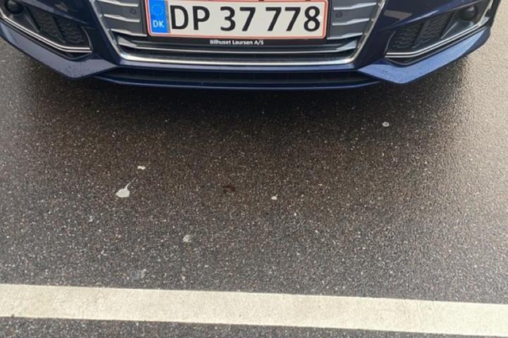 Blå Audi A4 fra 2019