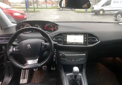 Peugeot 308 1,5 BlueHDi 130 Selection Sky SW