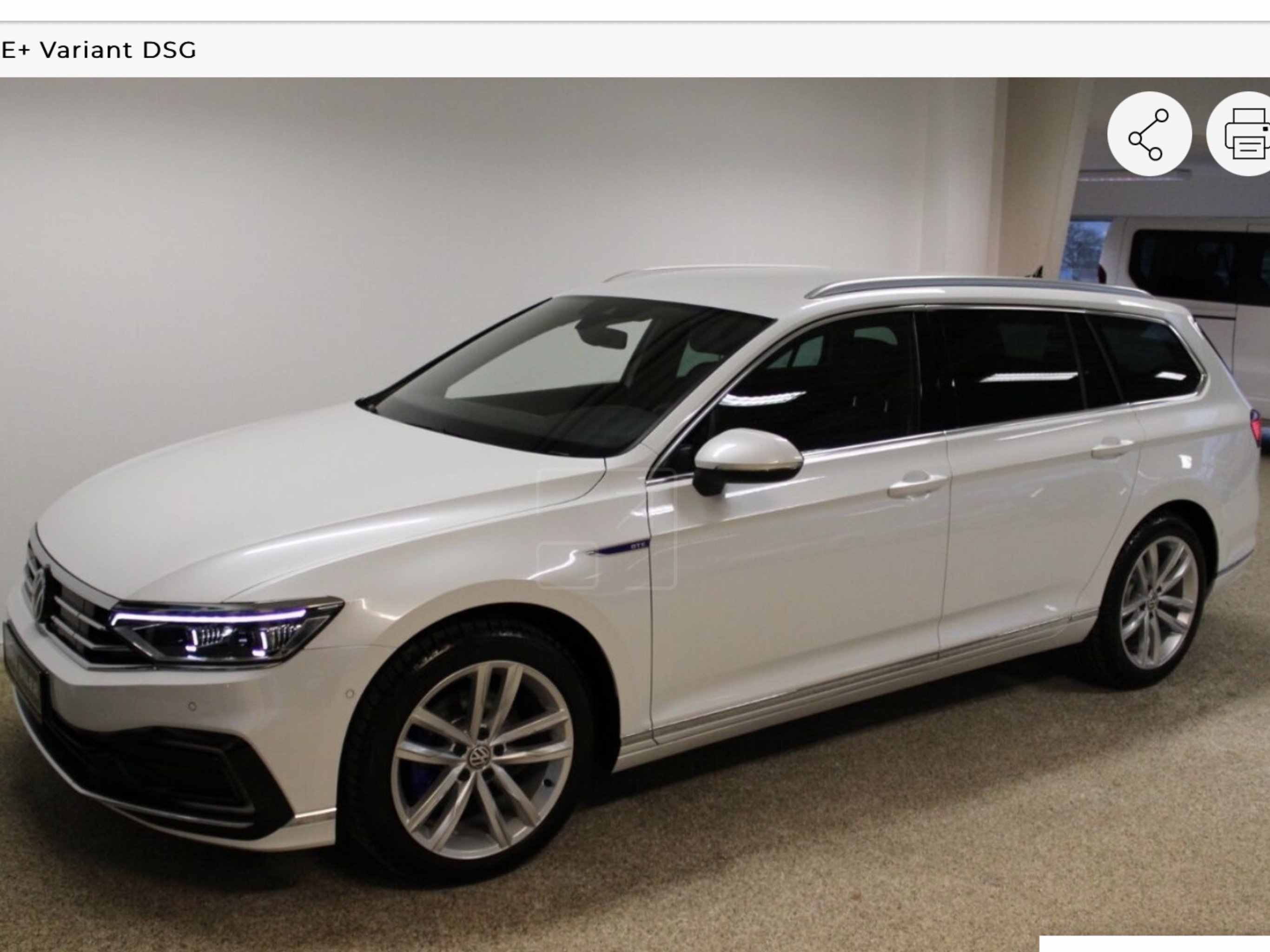 Hvid VW Passat fra 2020