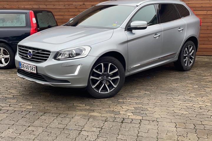 Grå Volvo XC60 fra 2018