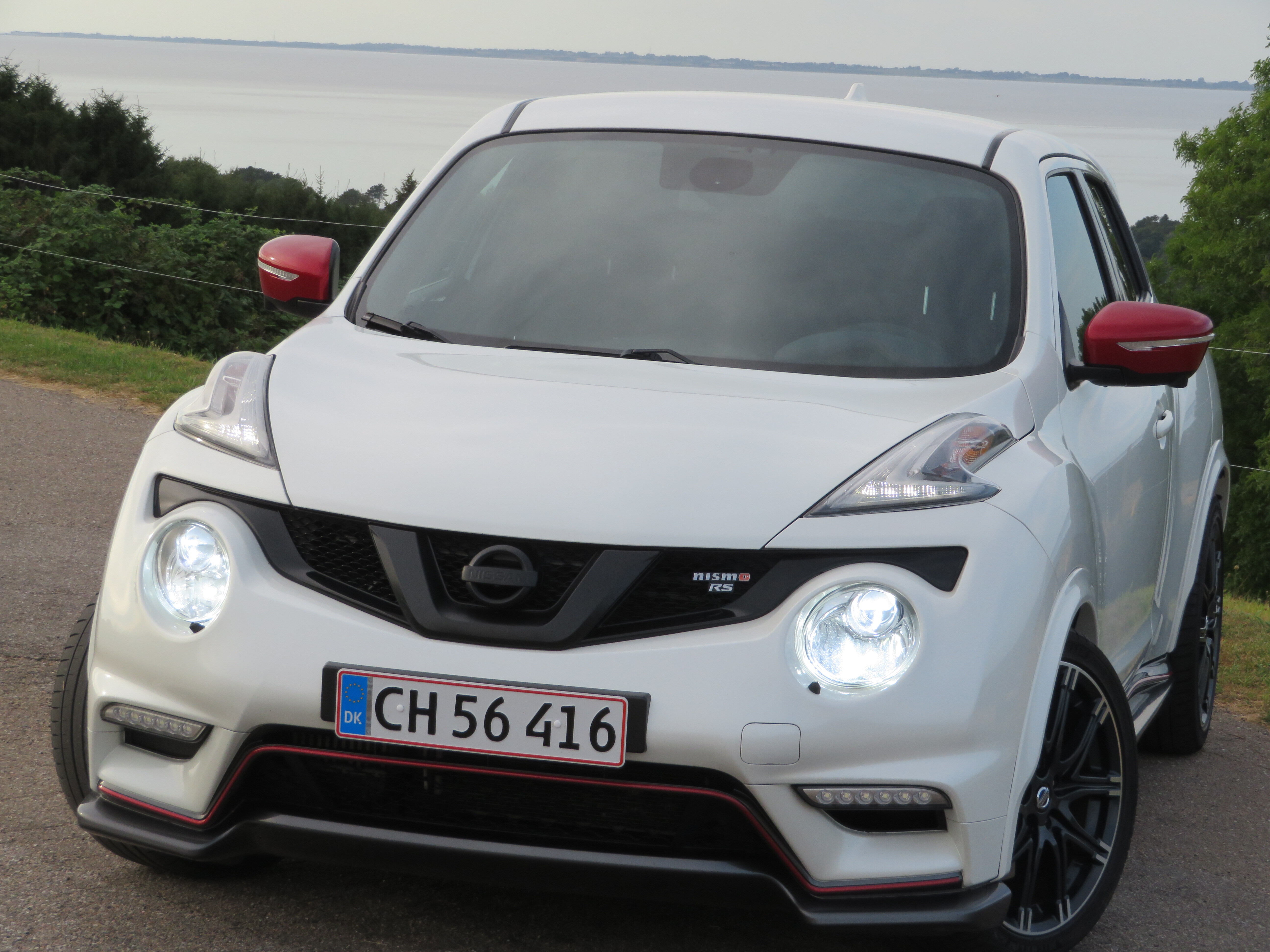 Hvid Nissan Juke fra 2015