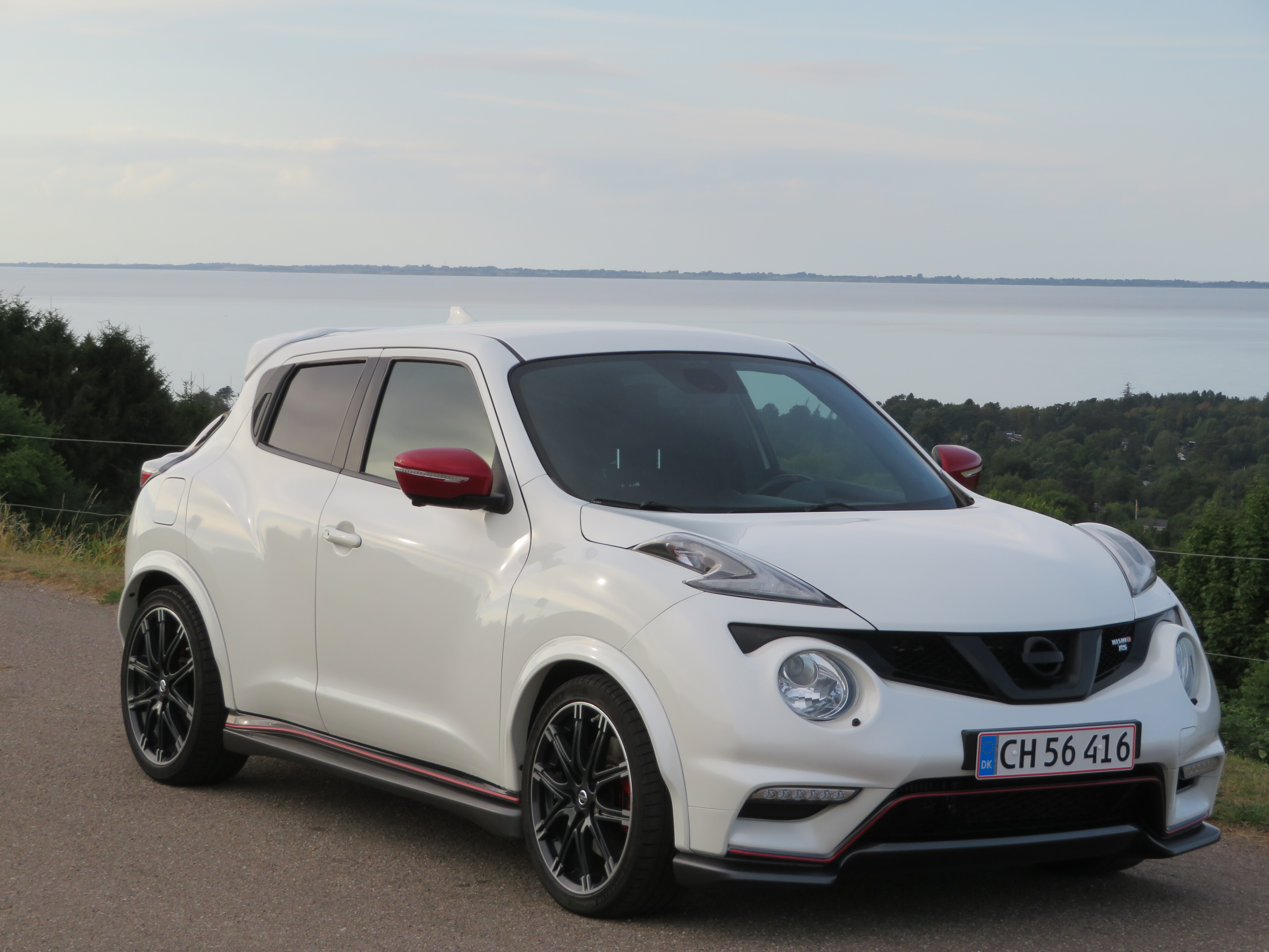 Hvid Nissan Juke fra 2015