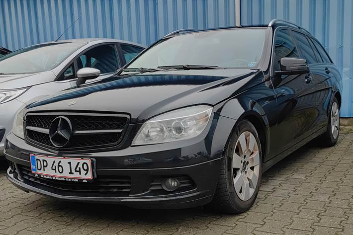 Sort Mercedes C200 d fra 2009