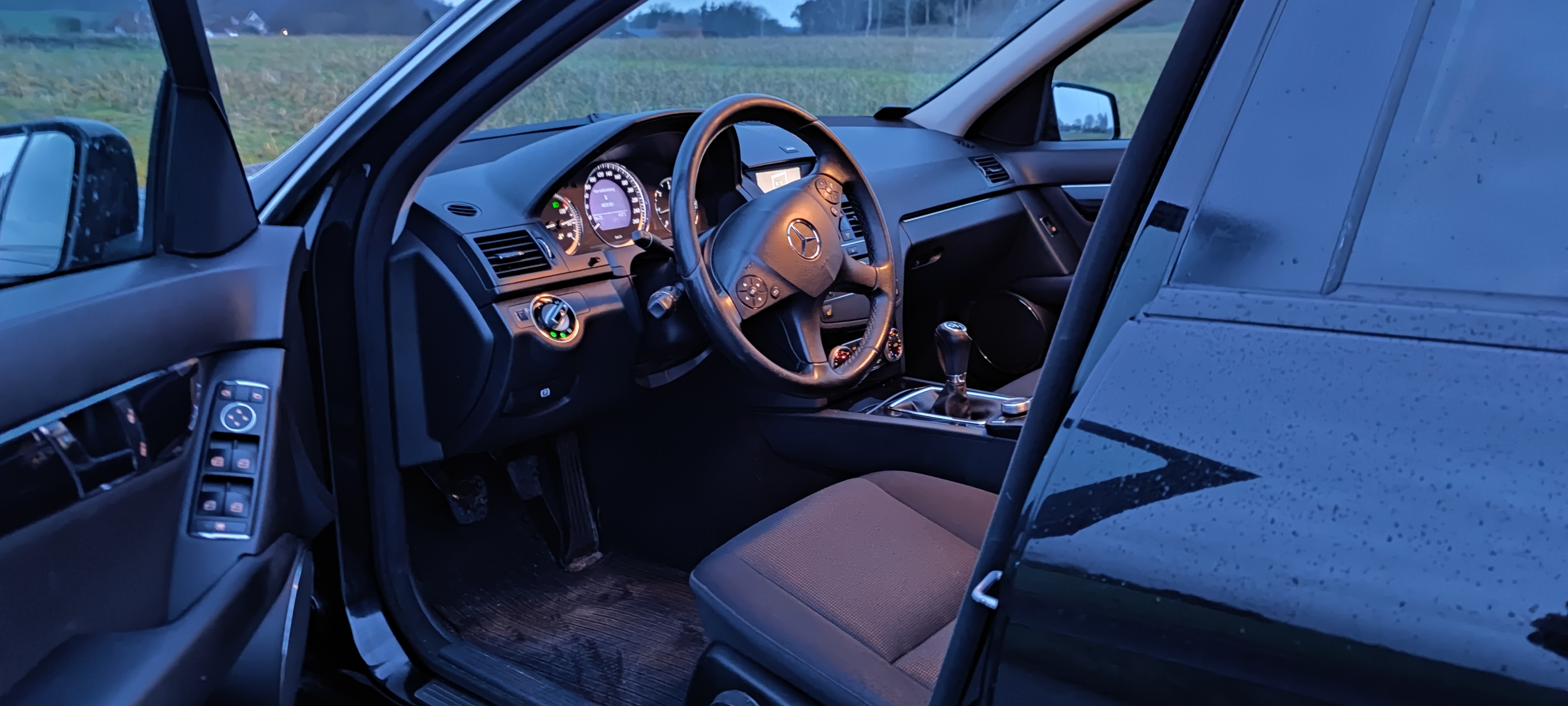 Sort Mercedes C200 d fra 2009
