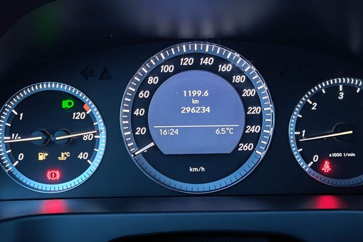 Sort Mercedes C200 d fra 2009