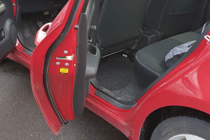 Rød Suzuki Swift fra 2007