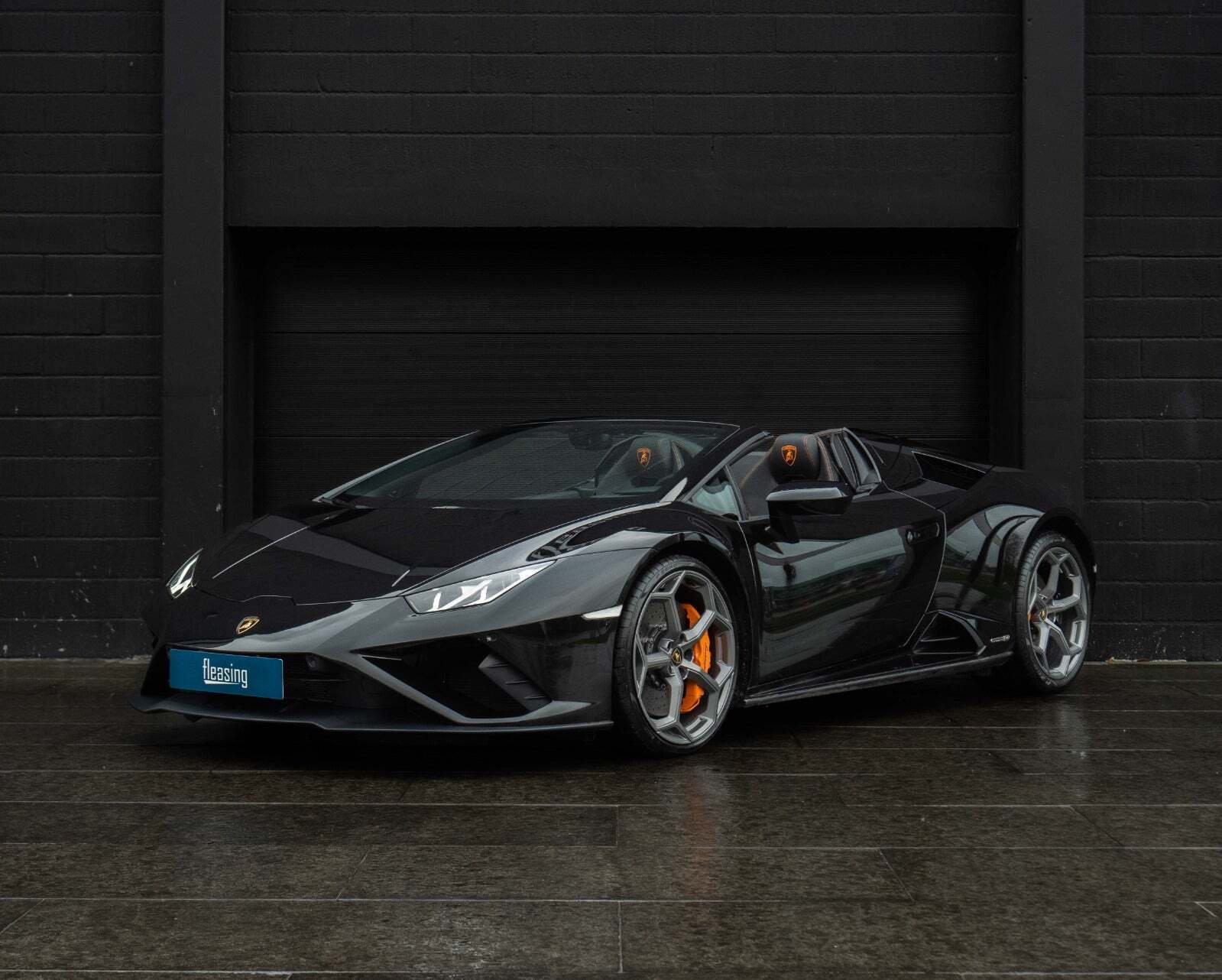 Grå Lamborghini Huracan fra 2021