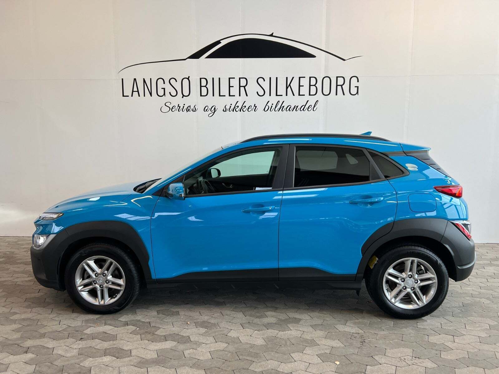 Blå Hyundai Kona fra 2021