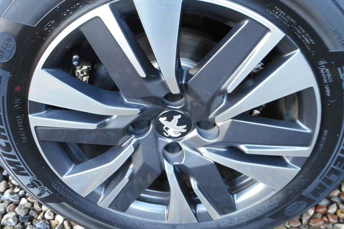 undefined Peugeot 2008 fra 2017