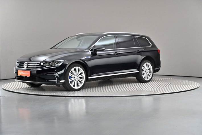 Sort VW Passat fra 2020