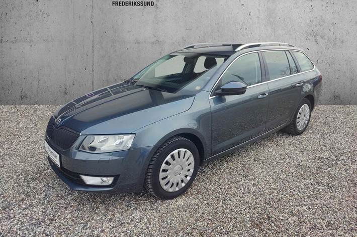 Grå Skoda Octavia fra 2016