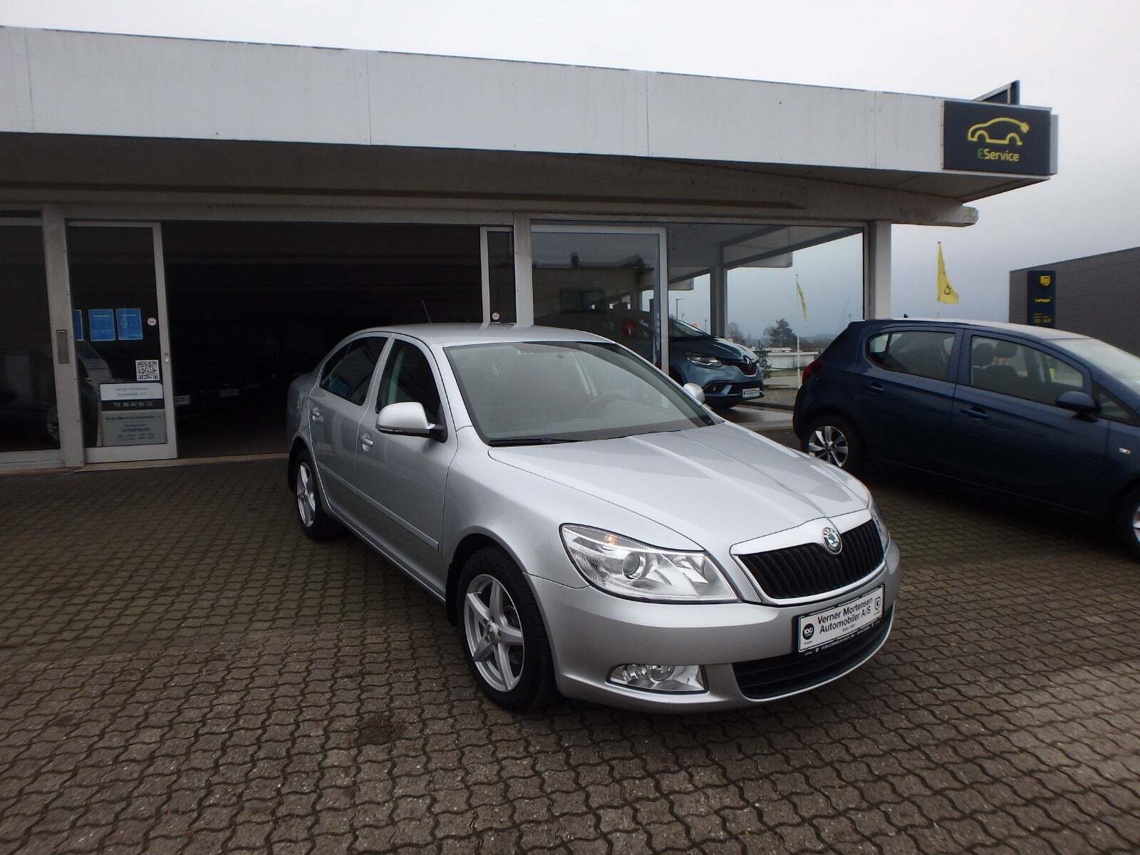 Grå Skoda Octavia fra 2012