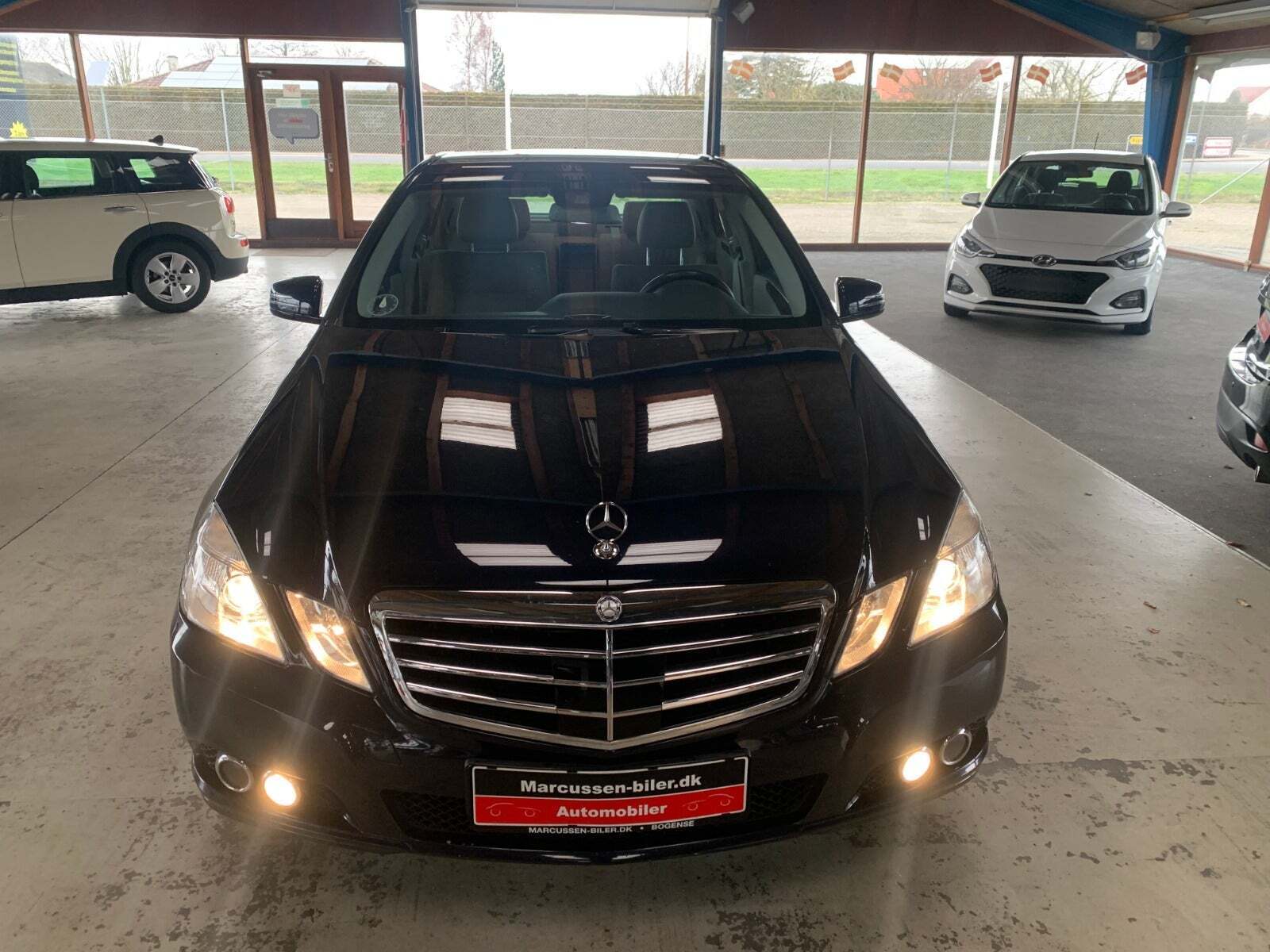 Blå Mercedes E350 fra 2010