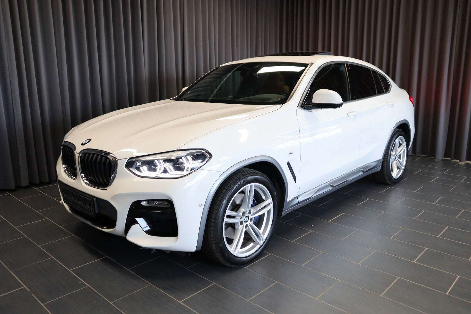 Hvid BMW X4 fra 2018