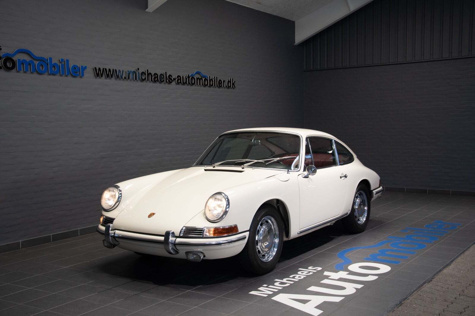 Hvid Porsche 911 fra 1967