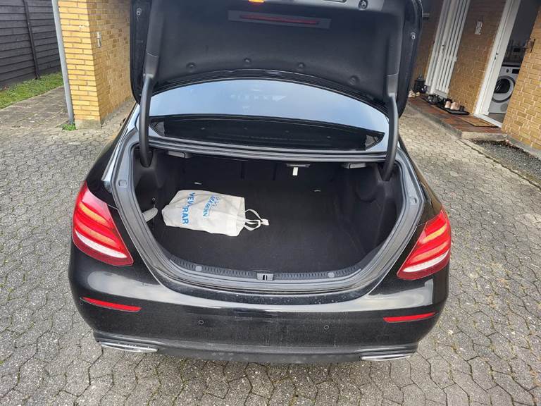 Mercedes E220 d 2,2 220 d Sedan 9G-TRONIC