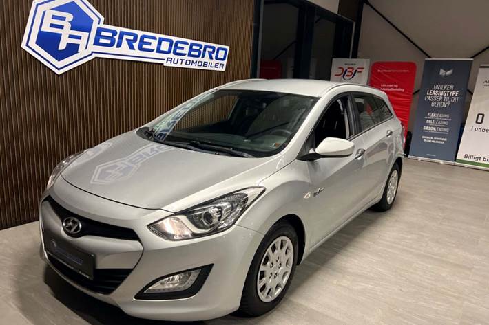 Grå Hyundai i30 fra 2014