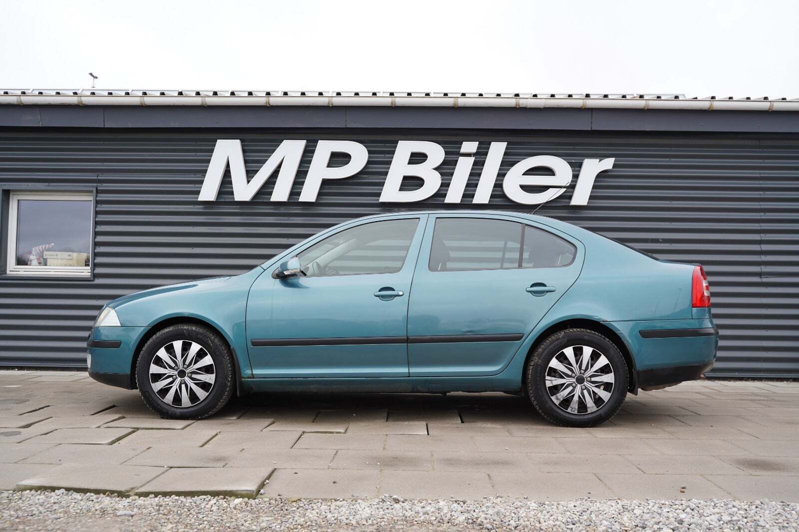 Grøn Skoda Octavia fra 2005