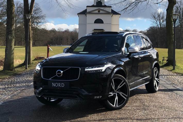 Grå Volvo XC90 fra 2019