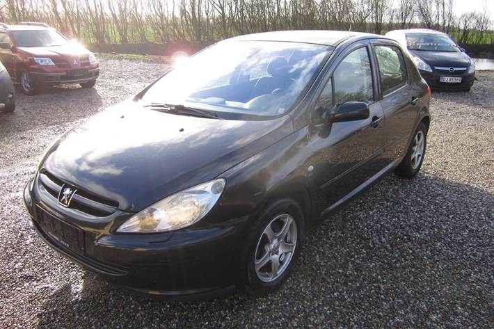 Sort Peugeot 307 fra 2004