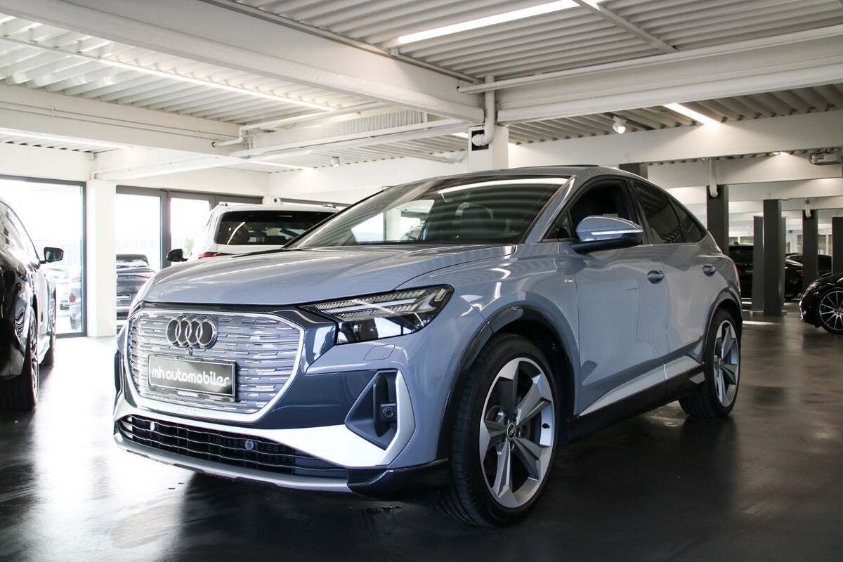 Grå Audi Q4 e-tron fra 2022
