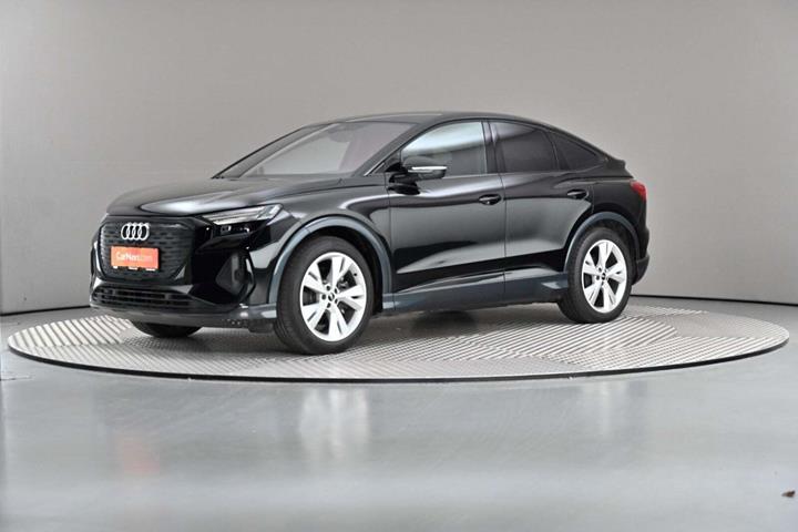 Grå Audi Q4 e-tron fra 2022