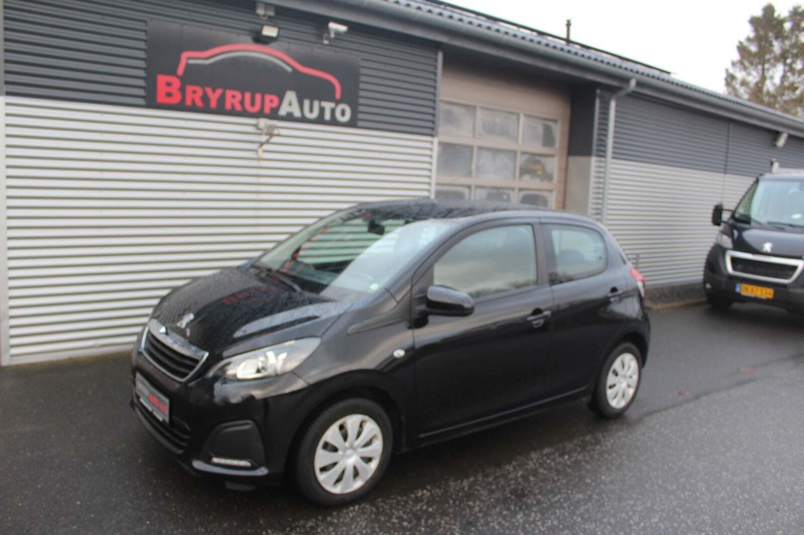 Grå Peugeot 108 fra 2015