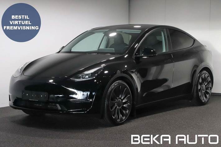 Sort Tesla Model Y fra 2022
