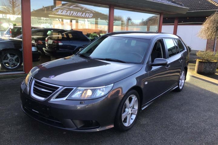 Grå Saab 9-3 fra 2009