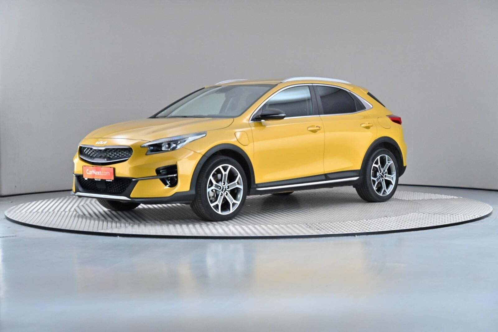 Grå Kia XCeed fra 2022