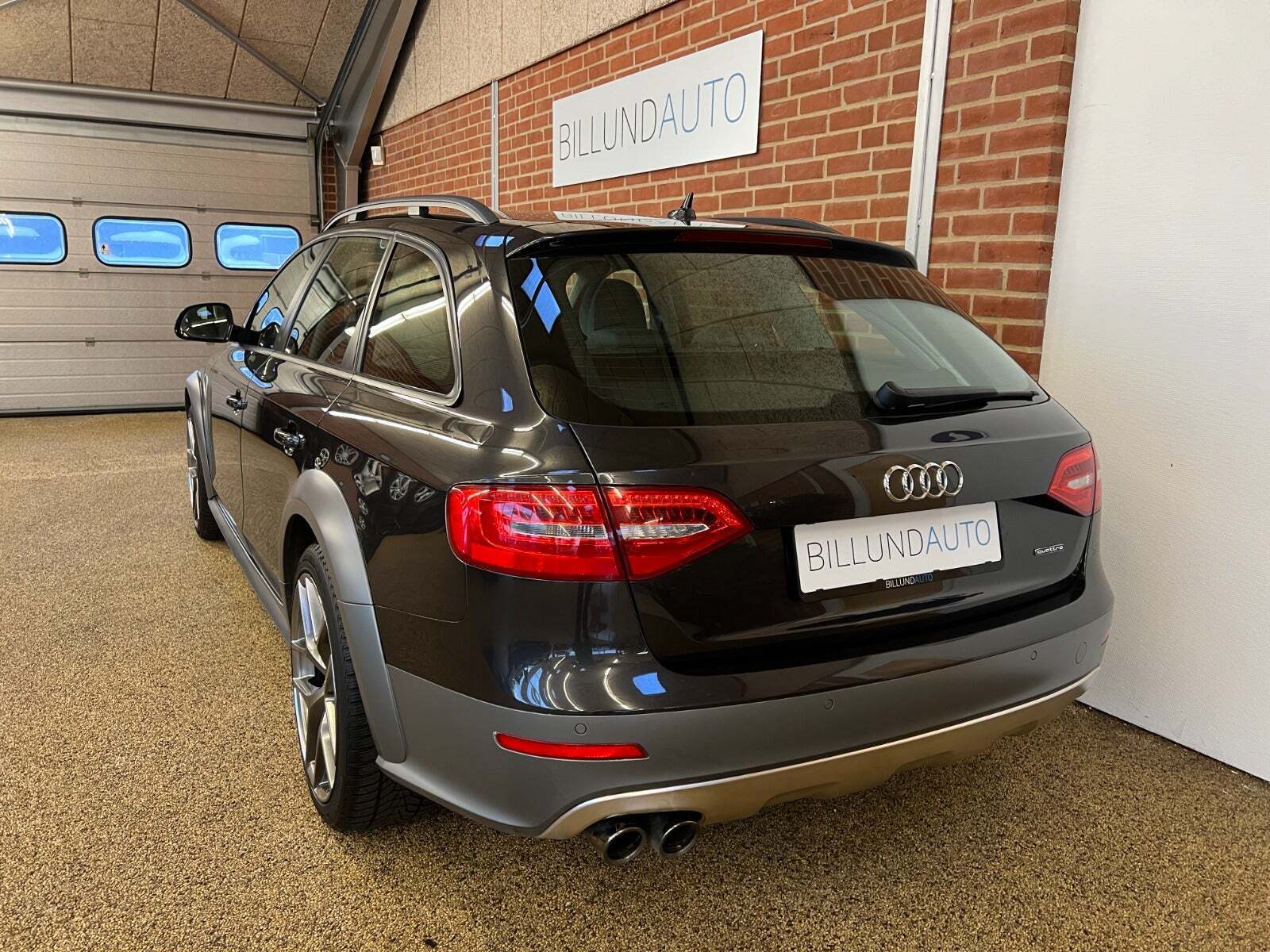 Grå Audi A4 Allroad fra 2016