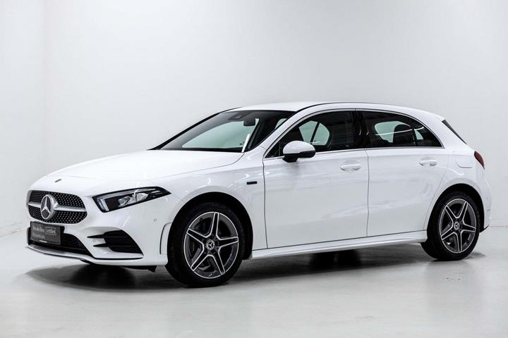 Hvid Mercedes A250 e fra 2022
