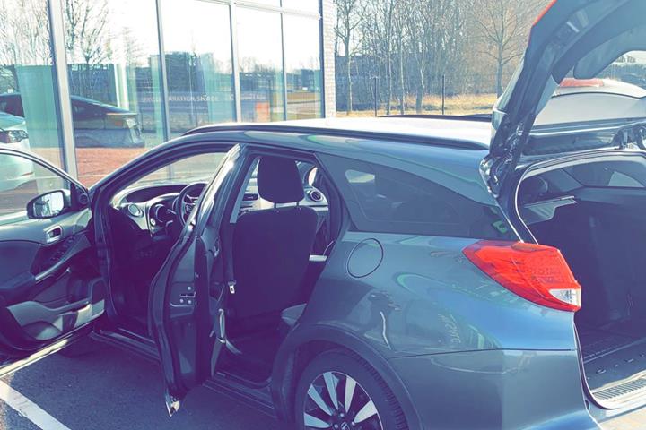 Grå Honda Civic fra 2015