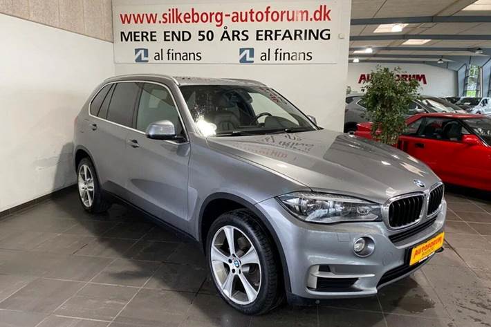 Grå BMW X5 fra 2015