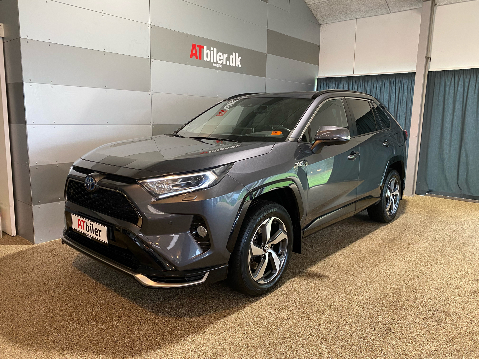 Grå Toyota RAV4 Plug-in fra 2021