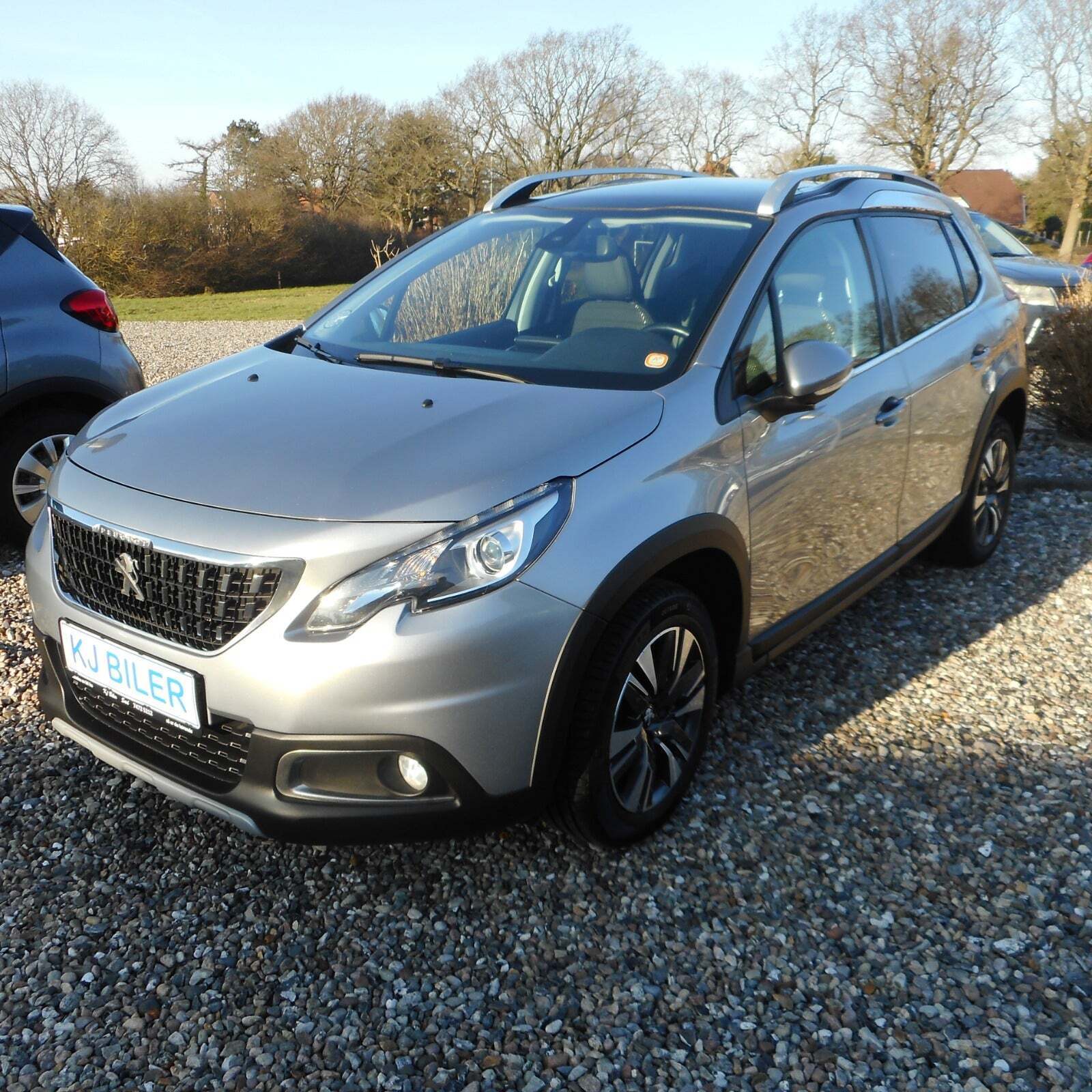 undefined Peugeot 2008 fra 2018 set udefra