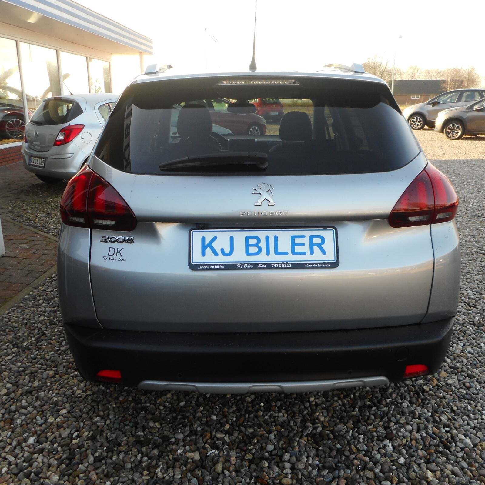 Peugeot 2008 1,6 BlueHDi 100 Allure Sky