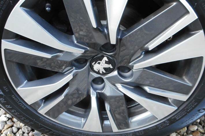 undefined Peugeot 2008 fra 2018