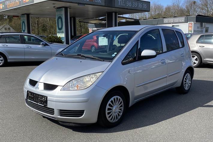 Sølv Mitsubishi Colt fra 2007
