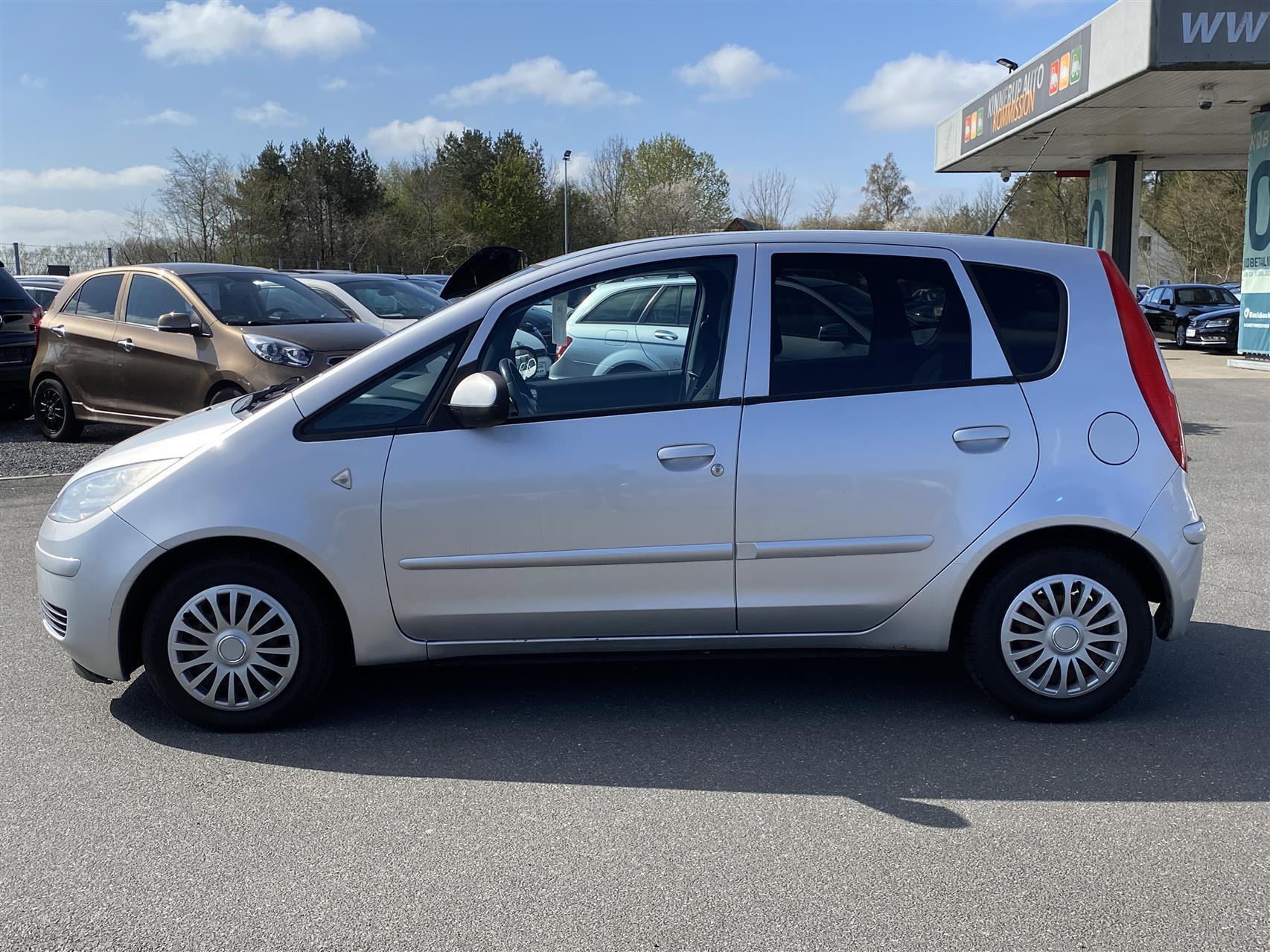 Sølv Mitsubishi Colt fra 2007