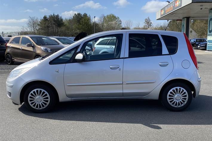 Sølv Mitsubishi Colt fra 2007
